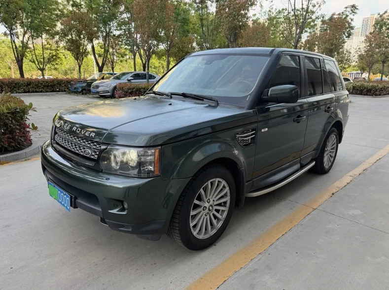 路虎揽胜运动 正面外观三