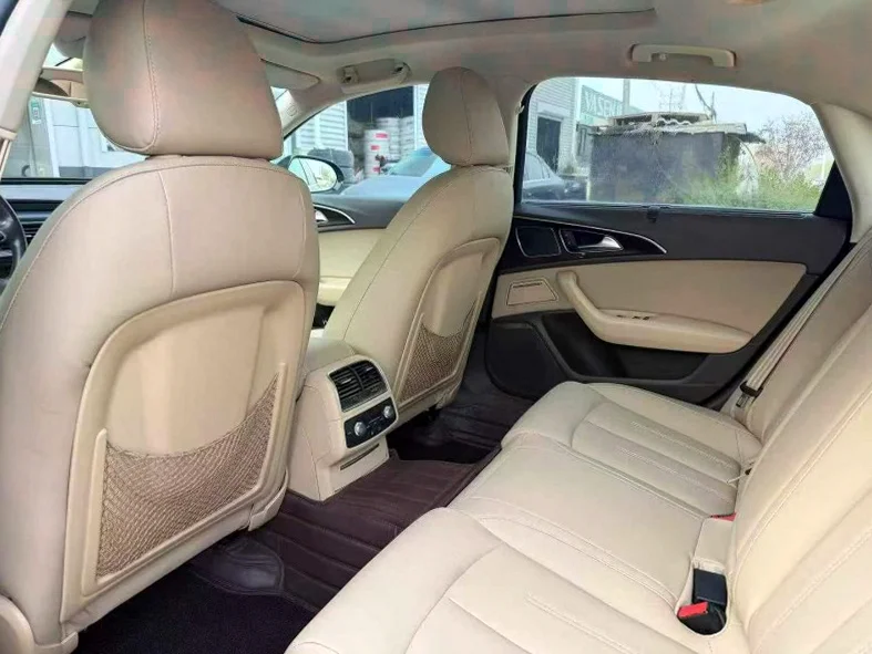 奥迪A6L 后面外观一