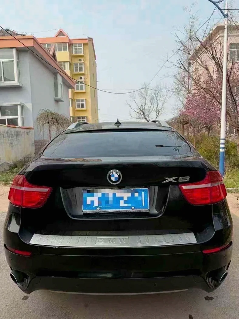 宝马X6 内饰后排