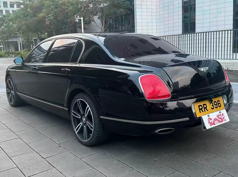 宾利飞驰 内饰后排