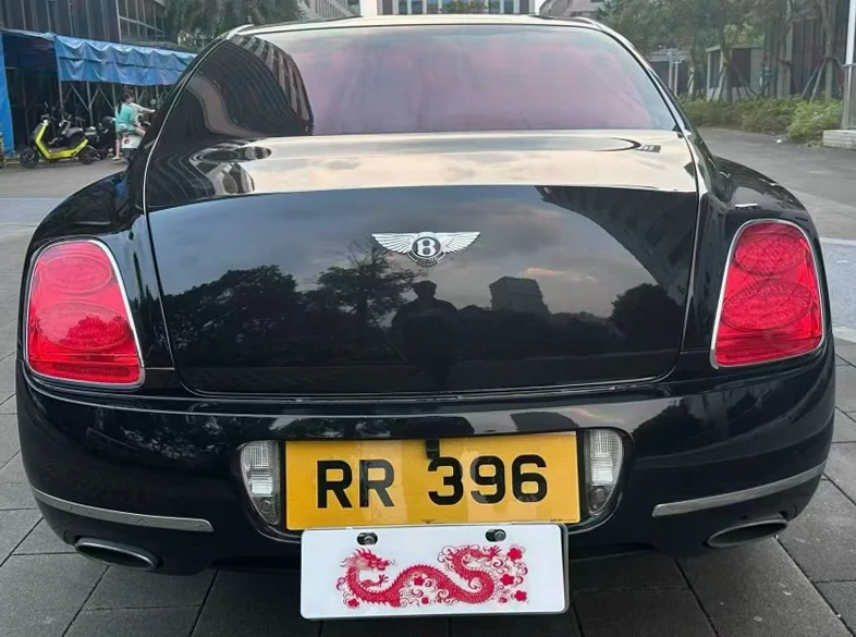 宾利飞驰 驾驶室