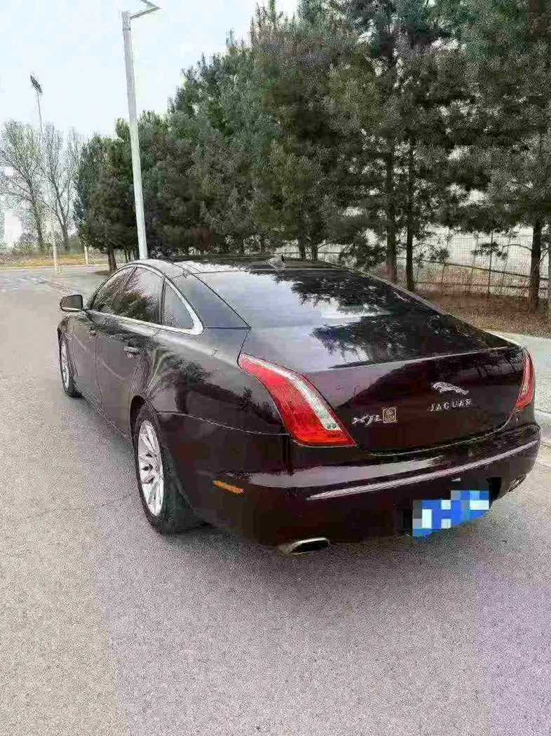 捷豹XJL 内饰前排