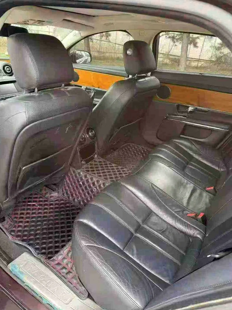 捷豹XJL 后面外观二