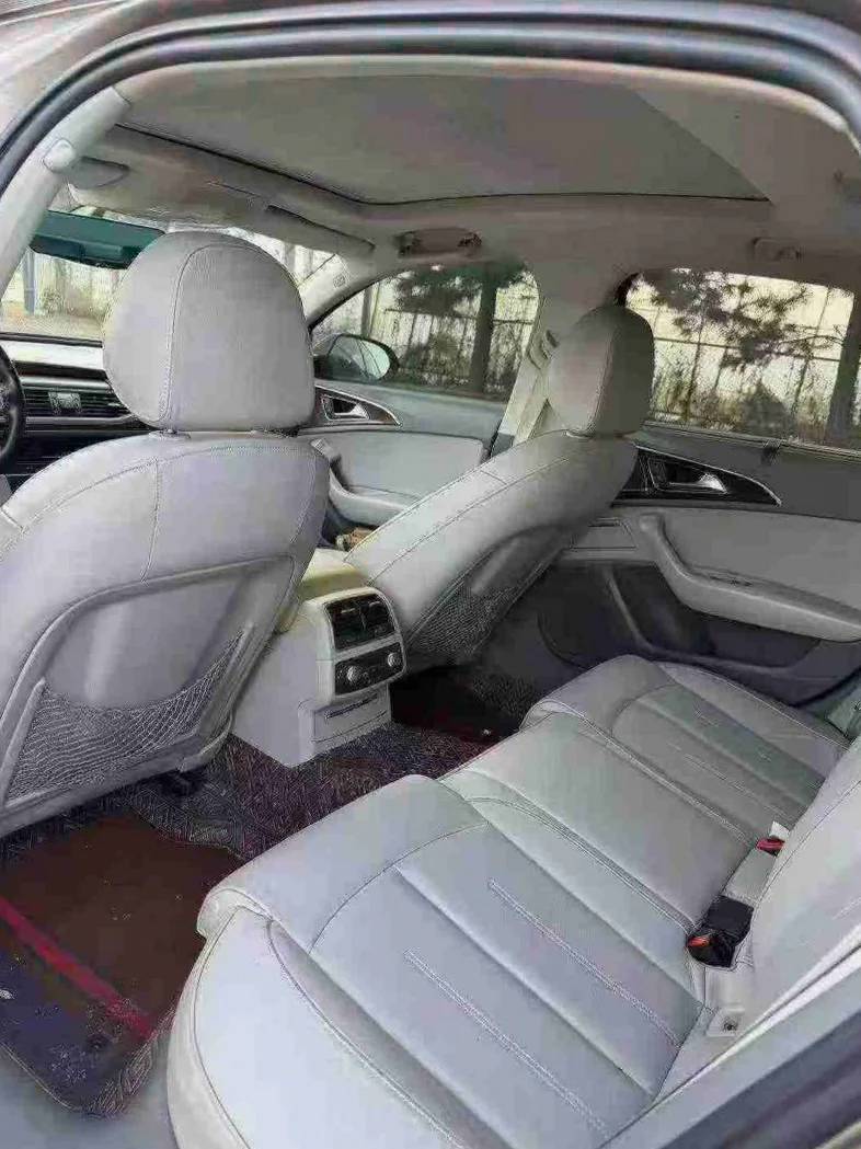 奥迪A6L 后面外观三