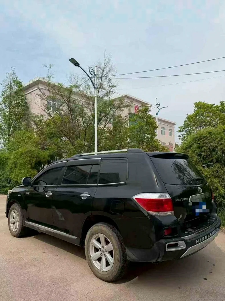 丰田汉兰达 内饰前排