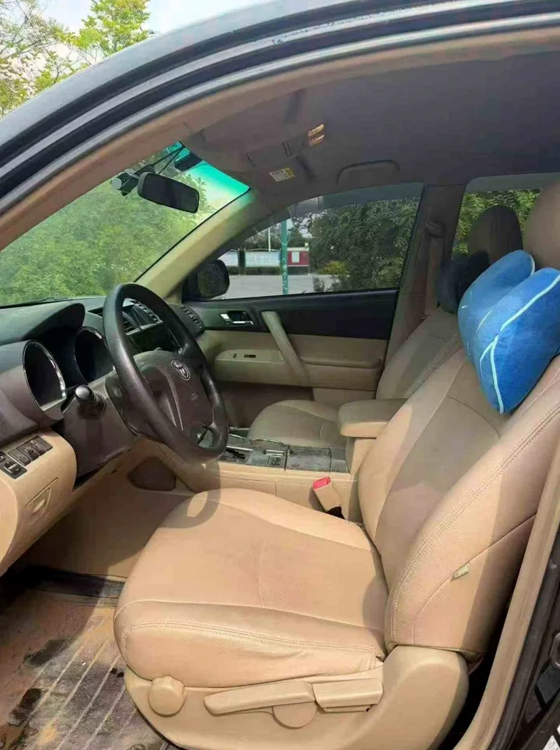 丰田汉兰达 后面外观二