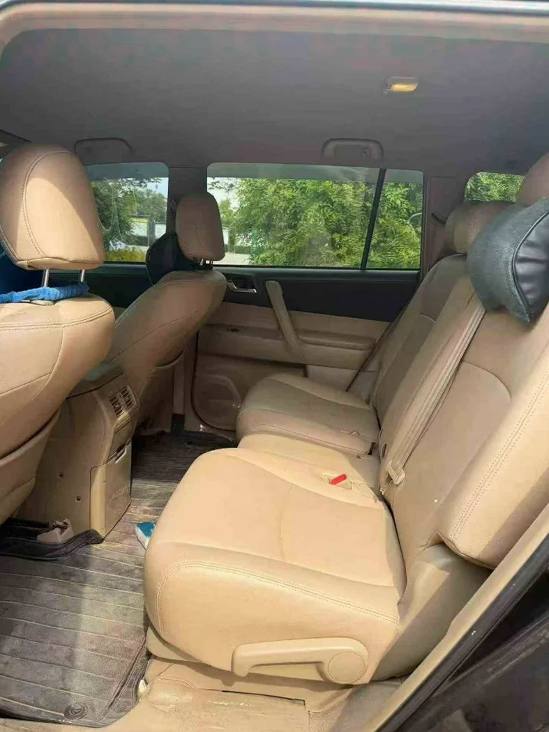 丰田汉兰达 后面外观一