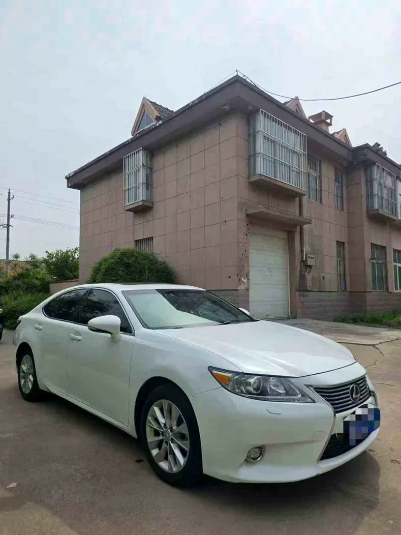雷克萨斯ES 正面外观三
