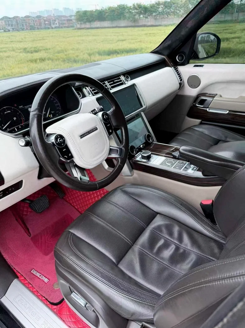 路虎揽胜行政 后面外观三