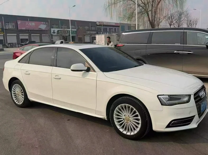 奥迪A4L 正面外观二