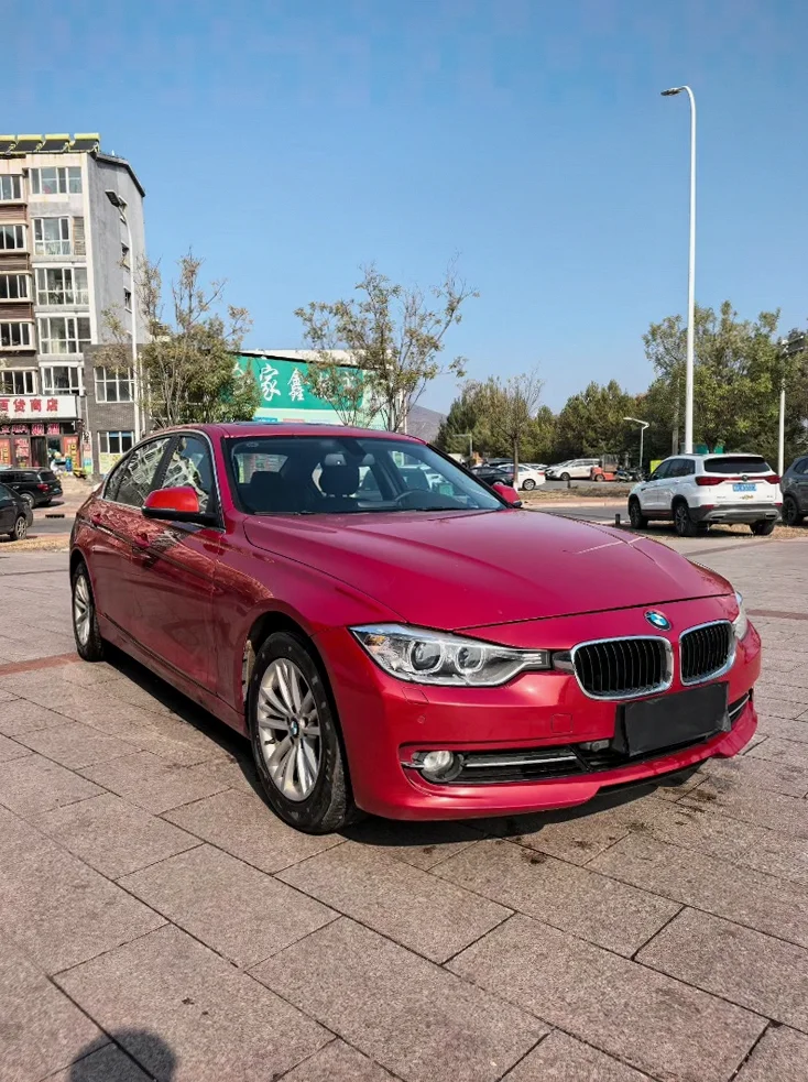 宝马3系 正面外观三