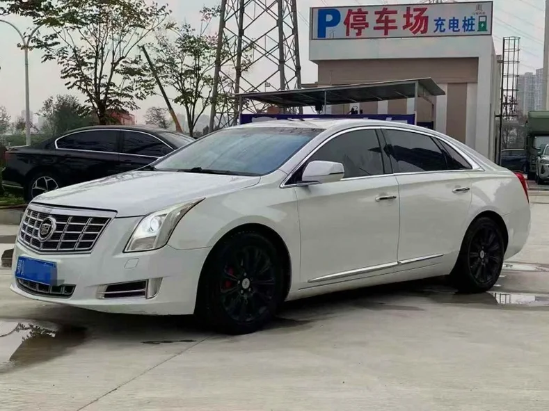 凯迪拉克XTS 正面外观三