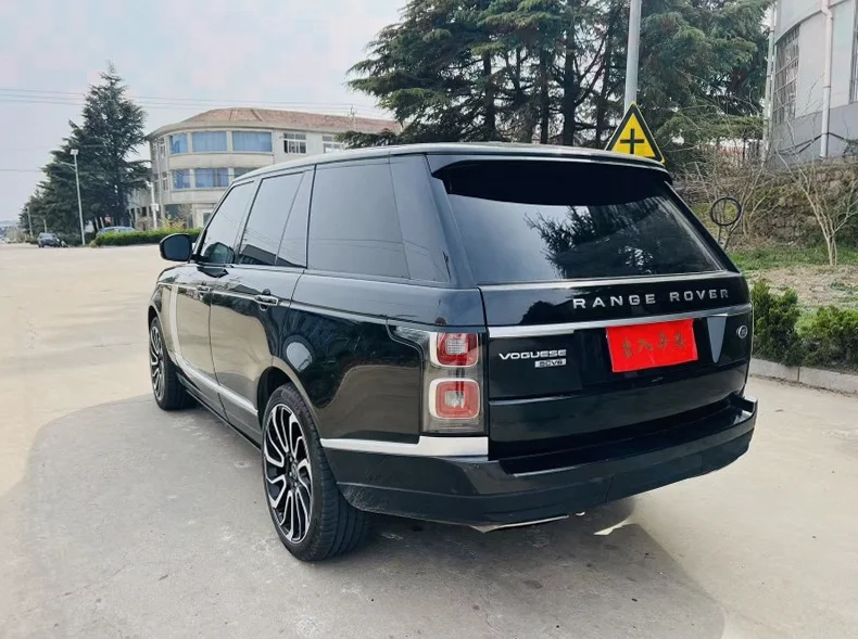 路虎揽胜行政 后面外观三