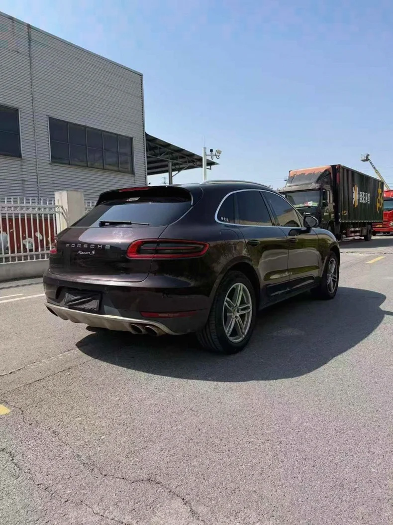 保时捷Macan 后面外观二