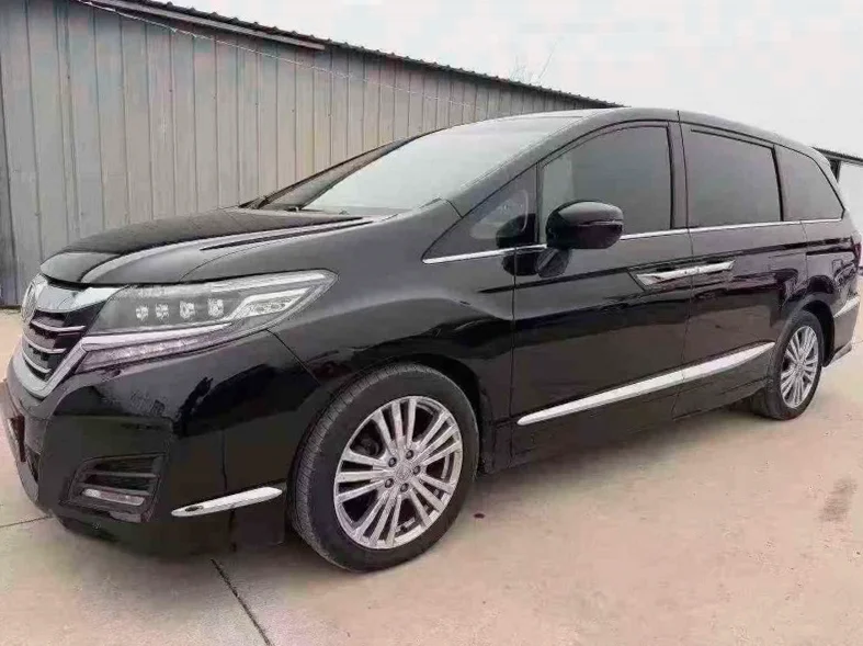 本田艾力绅 正面外观三