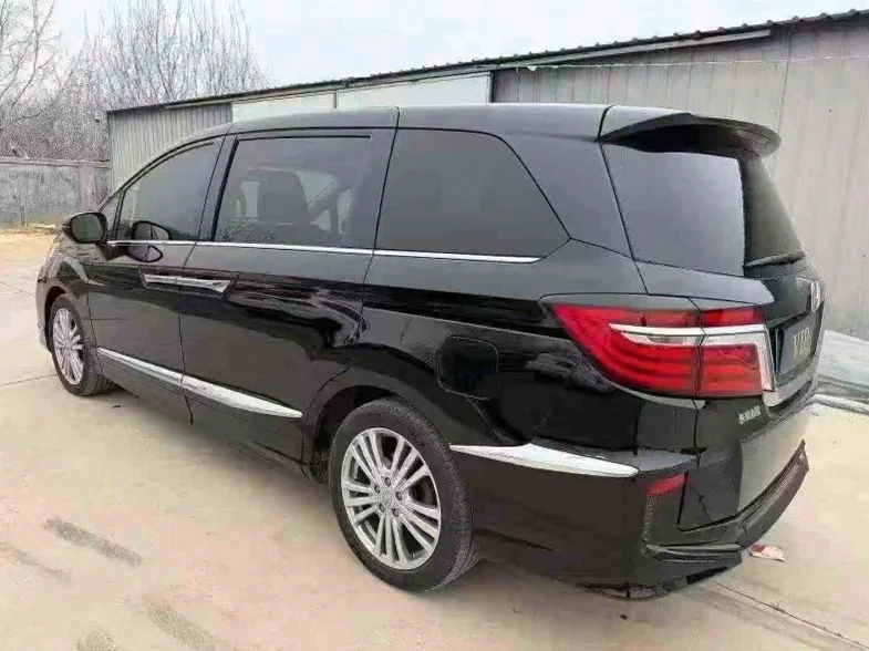 本田艾力绅 内饰前排