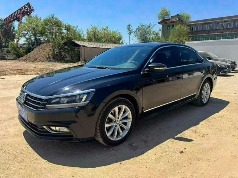 大众帕萨特 正面外观二