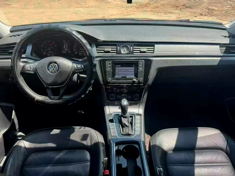 大众帕萨特 后面外观二