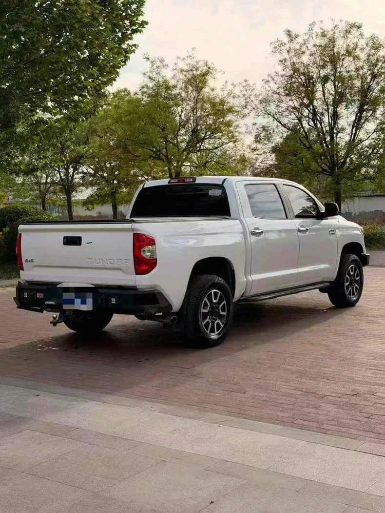 丰田坦途 内饰后排