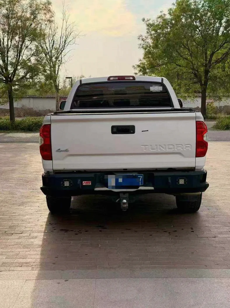 丰田坦途 驾驶室