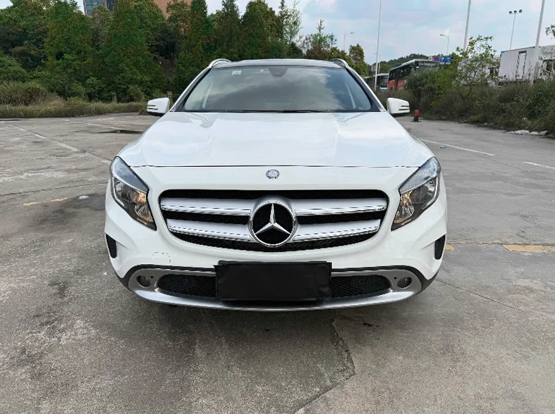 16年奔驰GLA200 1.6T动感型