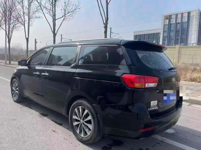 起亚嘉华 后面外观一