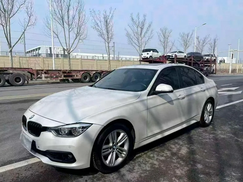 宝马3系 正面外观三