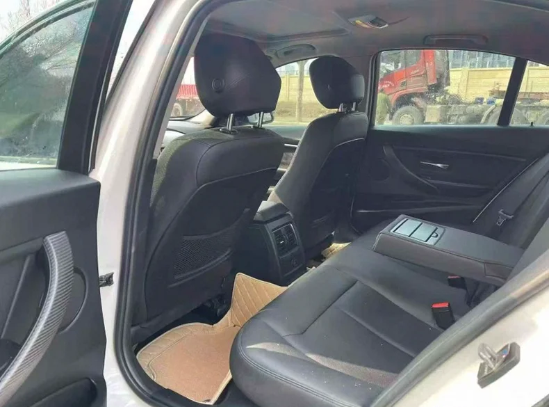 宝马3系 后面外观二