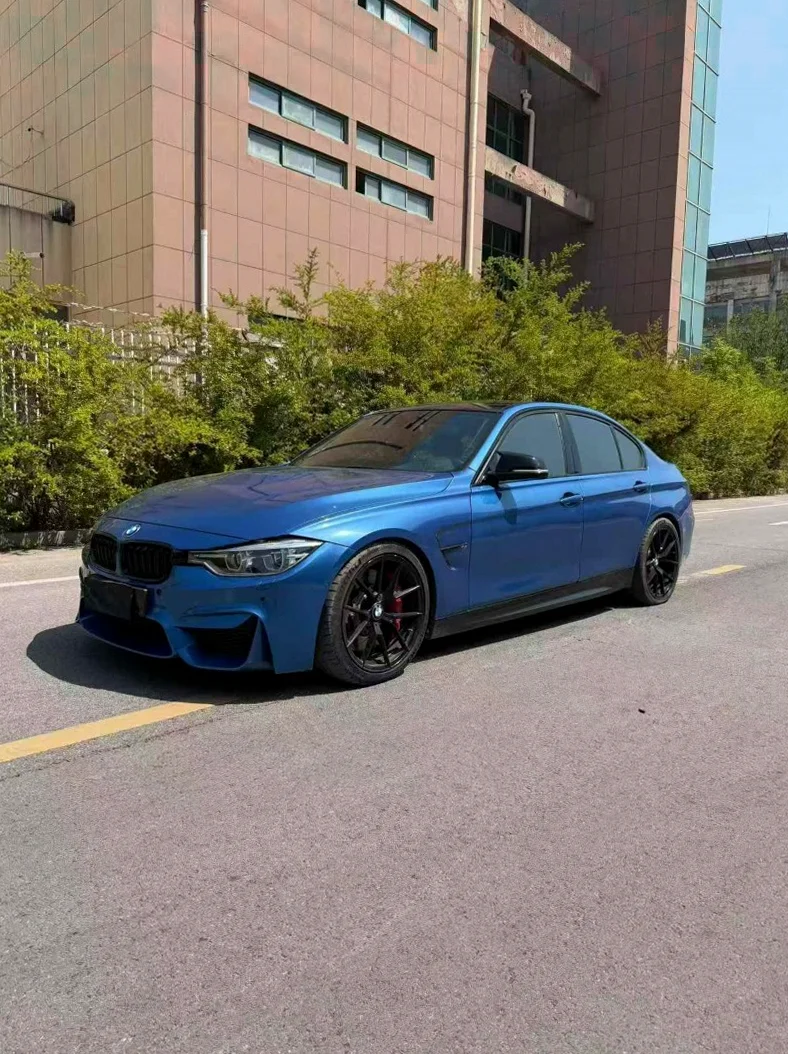 宝马3系 正面外观二