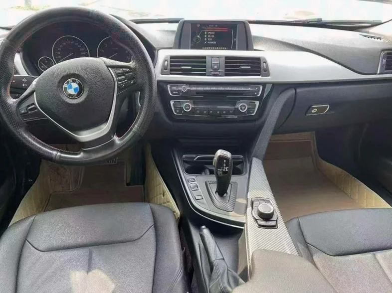 宝马3系 后面外观三