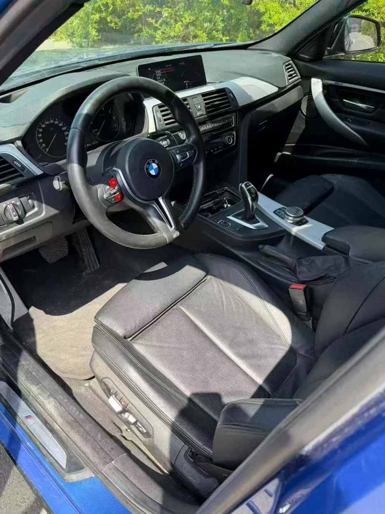 宝马3系 内饰前排