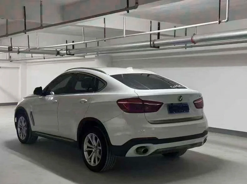 宝马X6 后面外观三