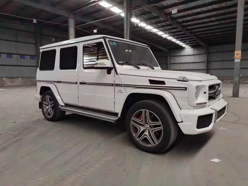 奔驰G 正面外观三