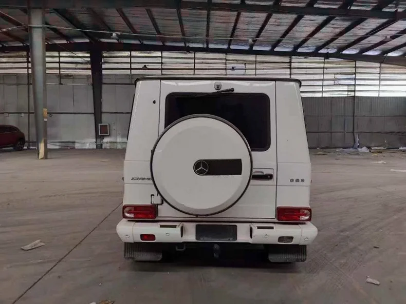 奔驰G 内饰后排