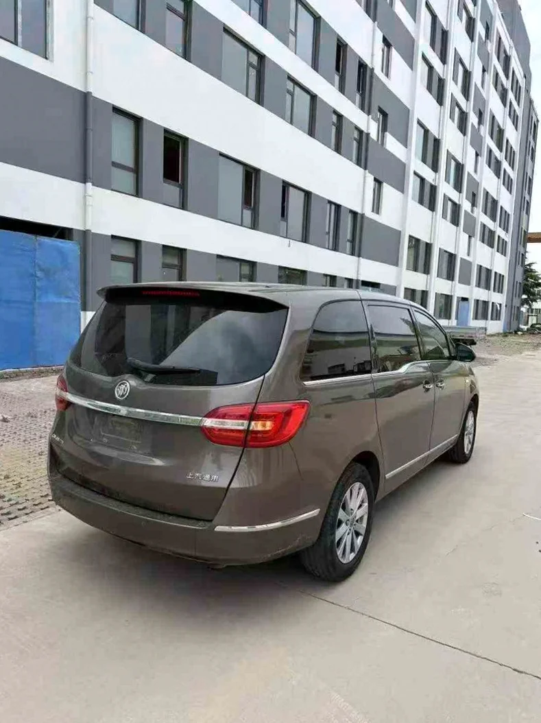 别克GL8 内饰后排