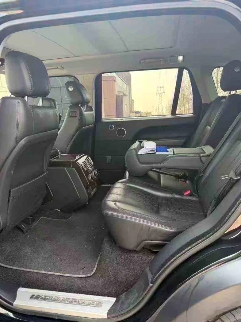 路虎揽胜行政 后面外观三