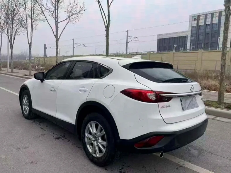 马自达CX-4 后面外观一