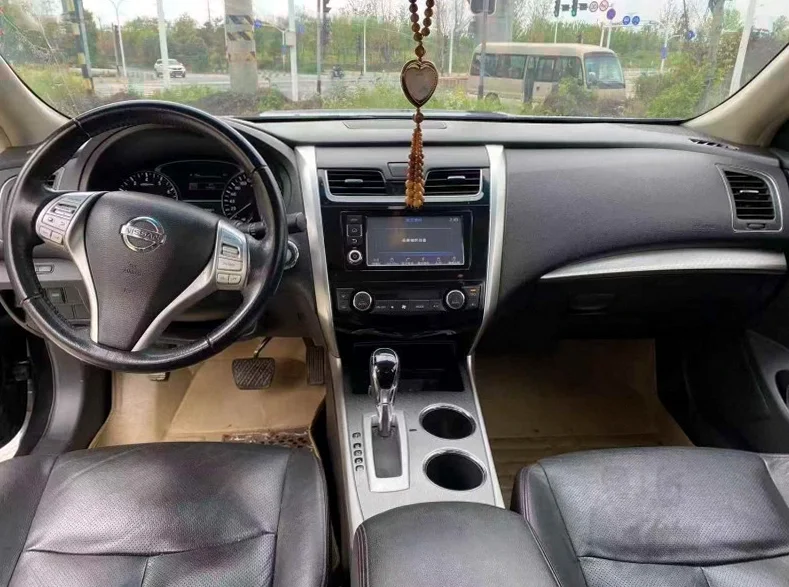 日产天籁 后面外观二