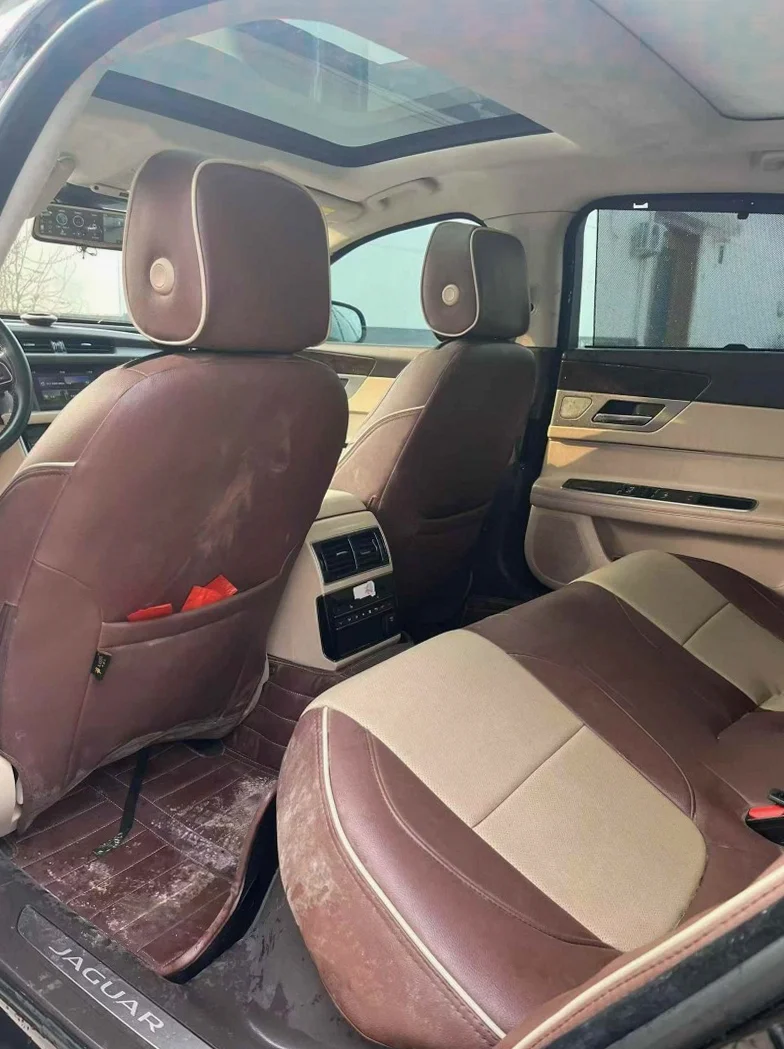 捷豹XFL 内饰后排