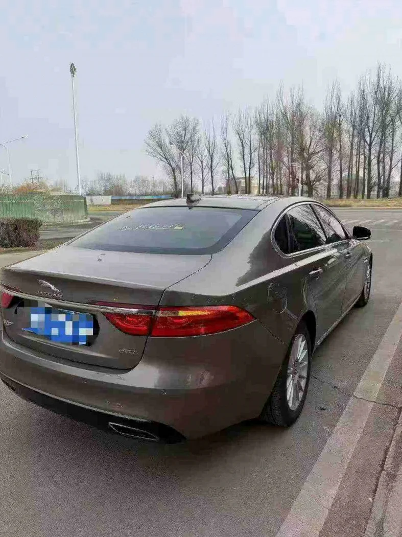 捷豹XFL 内饰前排