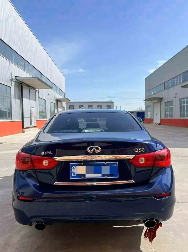英菲尼迪Q50L 内饰前排