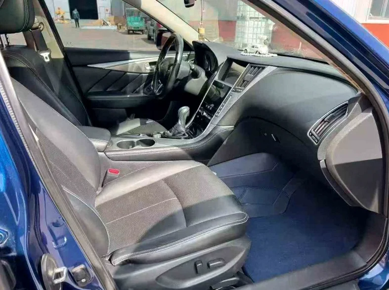 英菲尼迪Q50L 后面外观二