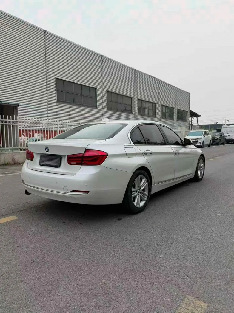 宝马3系 后面外观二