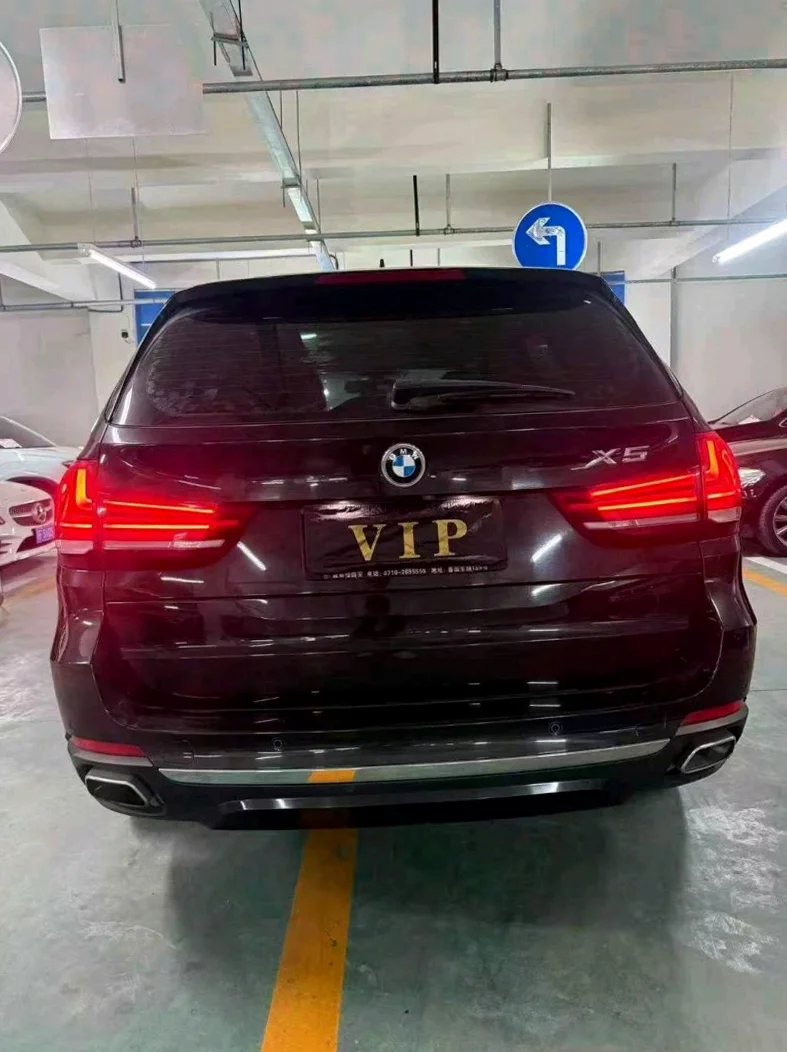 宝马X5 后面外观二