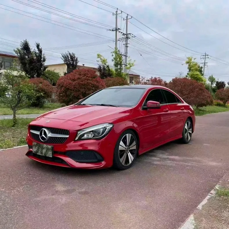 奔驰CLA 正面外观二