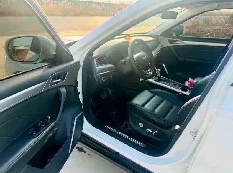 哈弗H7 后面外观二