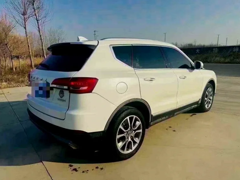 哈弗H7 内饰前排