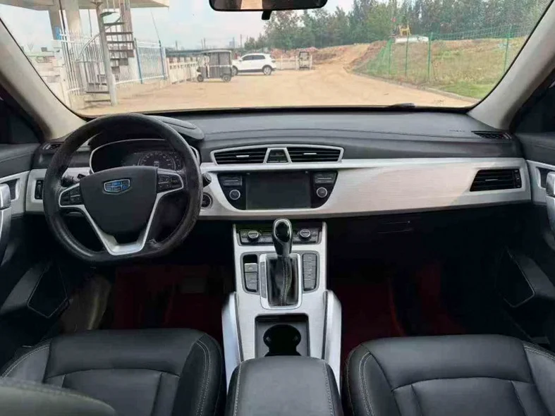 吉利博越 后面外观三