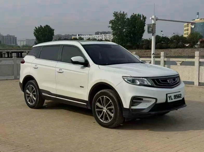 吉利博越 正面外观三