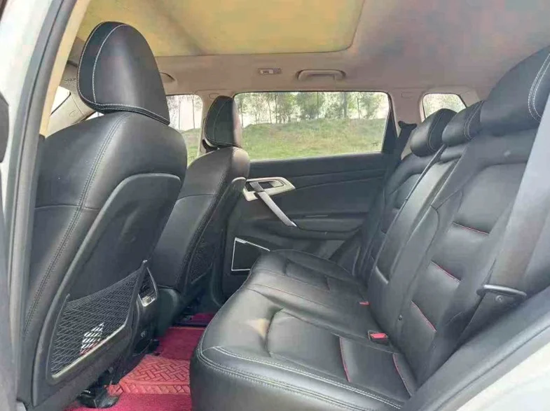 吉利博越 后面外观二